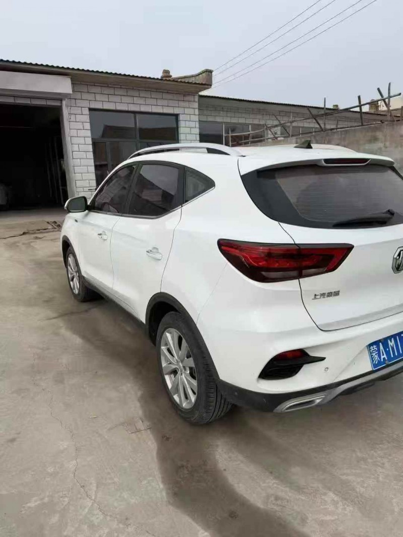 赤峰21年名爵ZS7