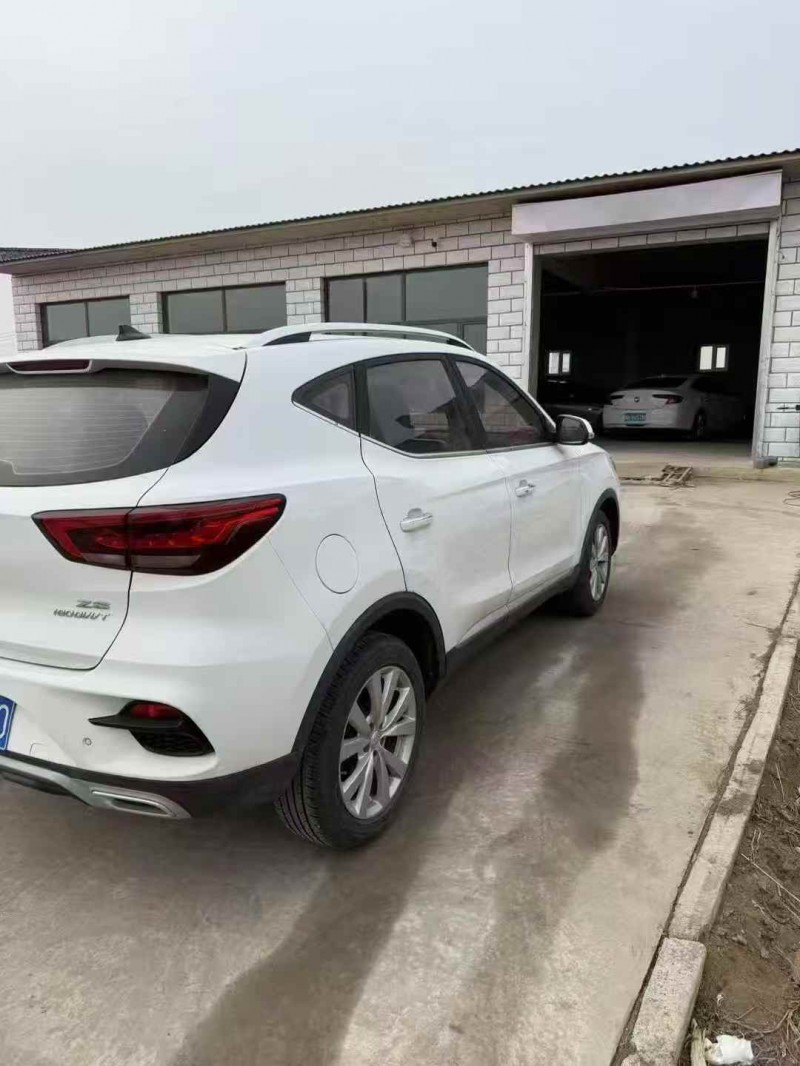 赤峰21年名爵ZS8