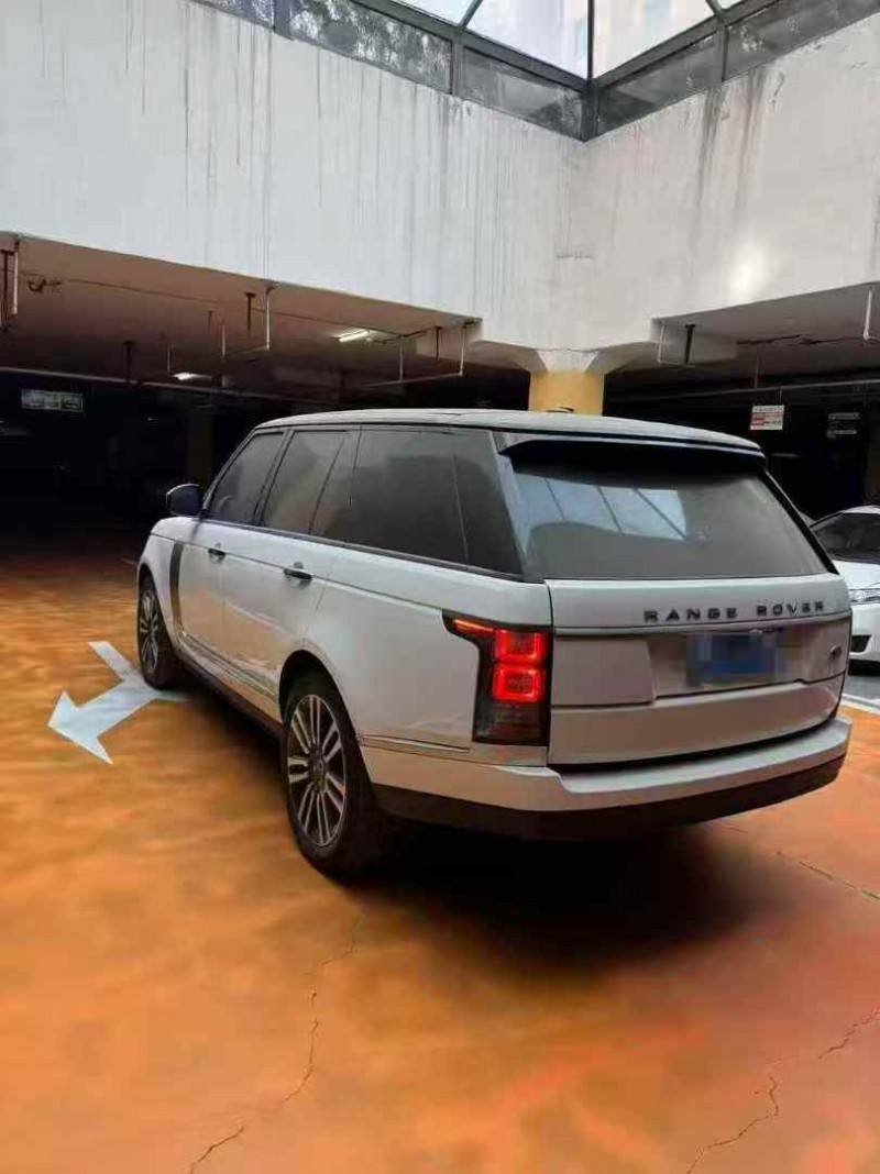 赤峰15年路虎揽胜行政9