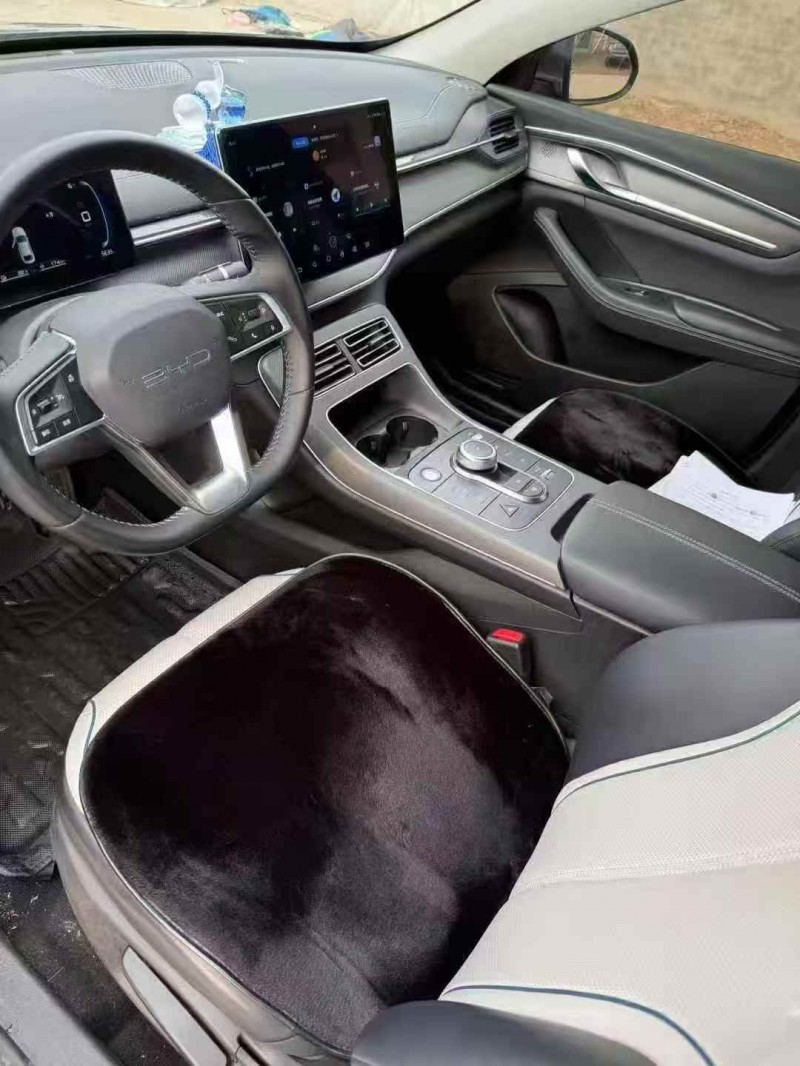 通辽25年比亚迪驱逐舰6