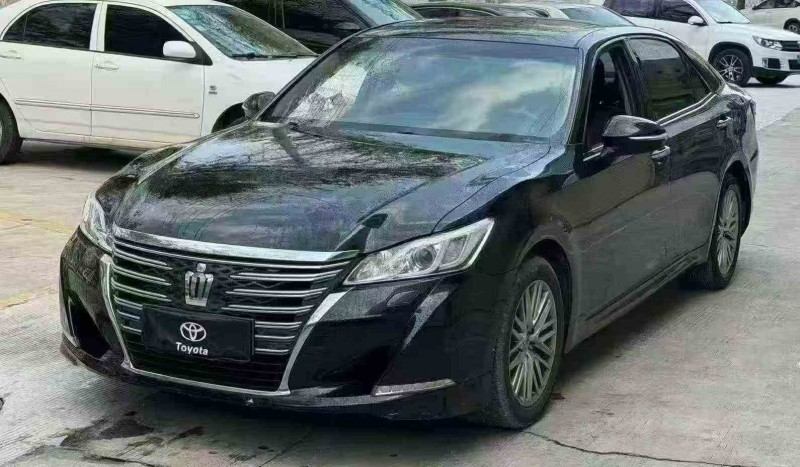 三明18年丰田皇冠3