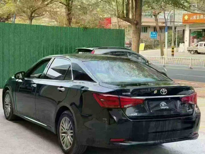 三明18年丰田皇冠6