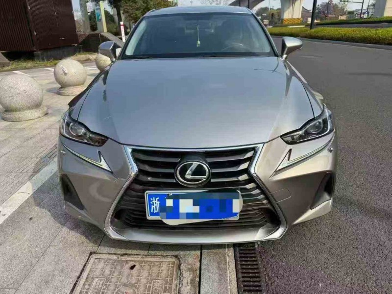 嘉兴18年雷克萨斯IS1