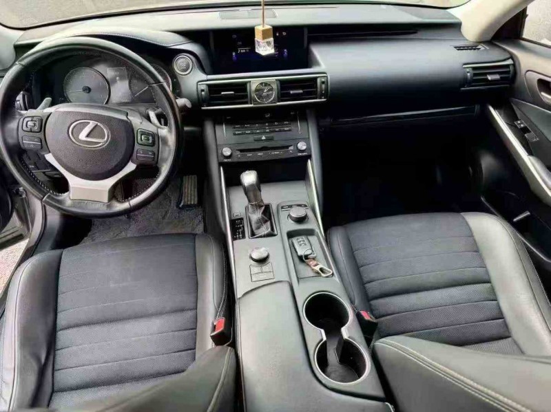 嘉兴18年雷克萨斯IS4