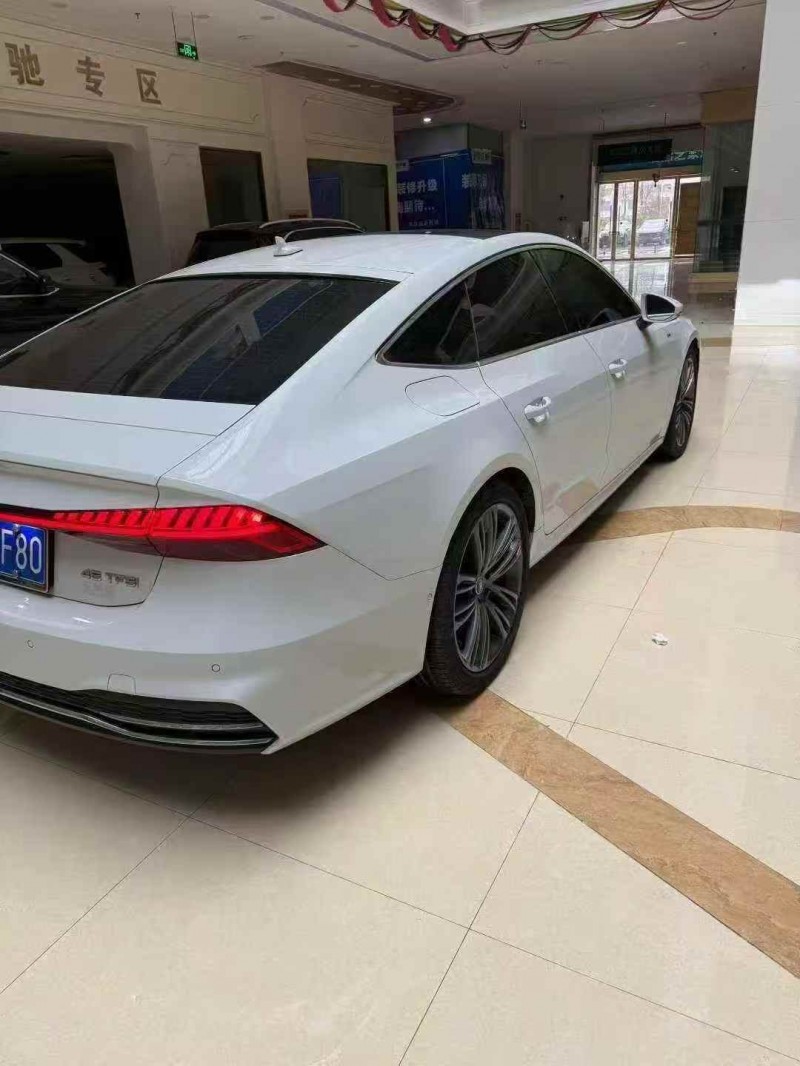 马鞍山22年奥迪A7L8