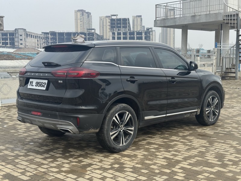 洛阳20年吉利博越7