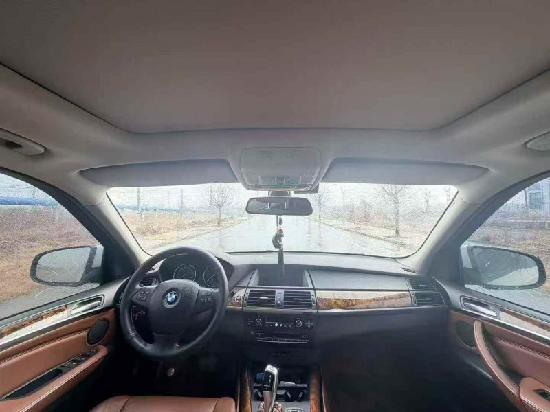 东营13年宝马X54