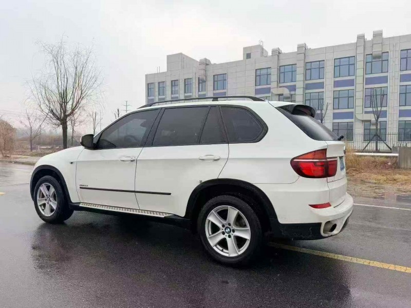 东营13年宝马X59