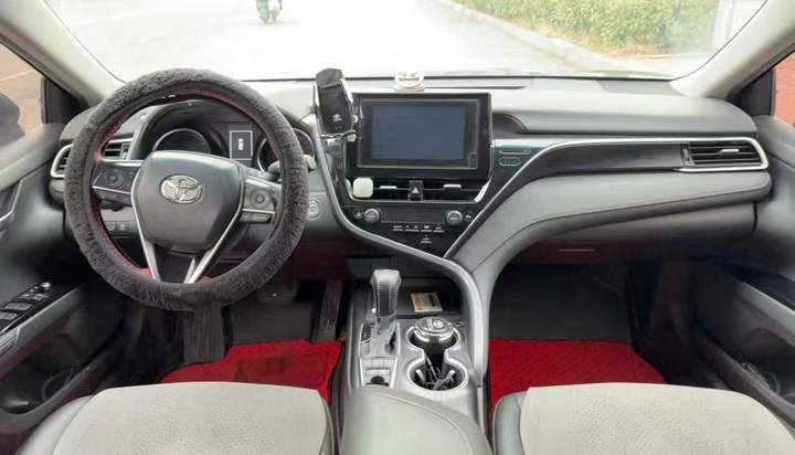 聊城21年丰田凯美瑞7