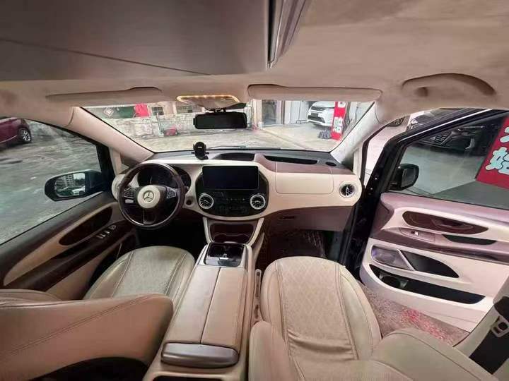 衡阳21年奔驰威霆8