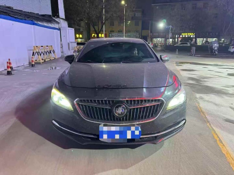 马鞍山16年别克君越1