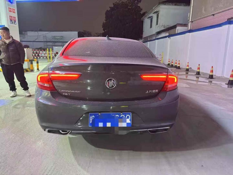 马鞍山16年别克君越9