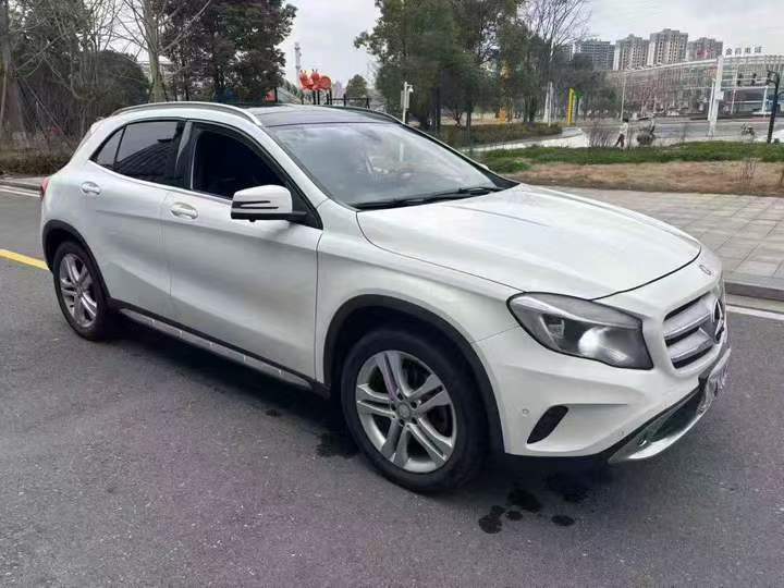 株洲17年奔驰GLA2