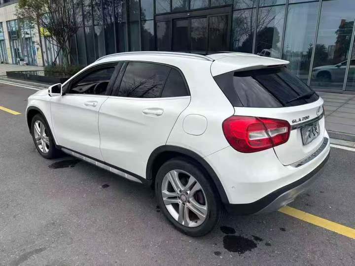 株洲17年奔驰GLA7