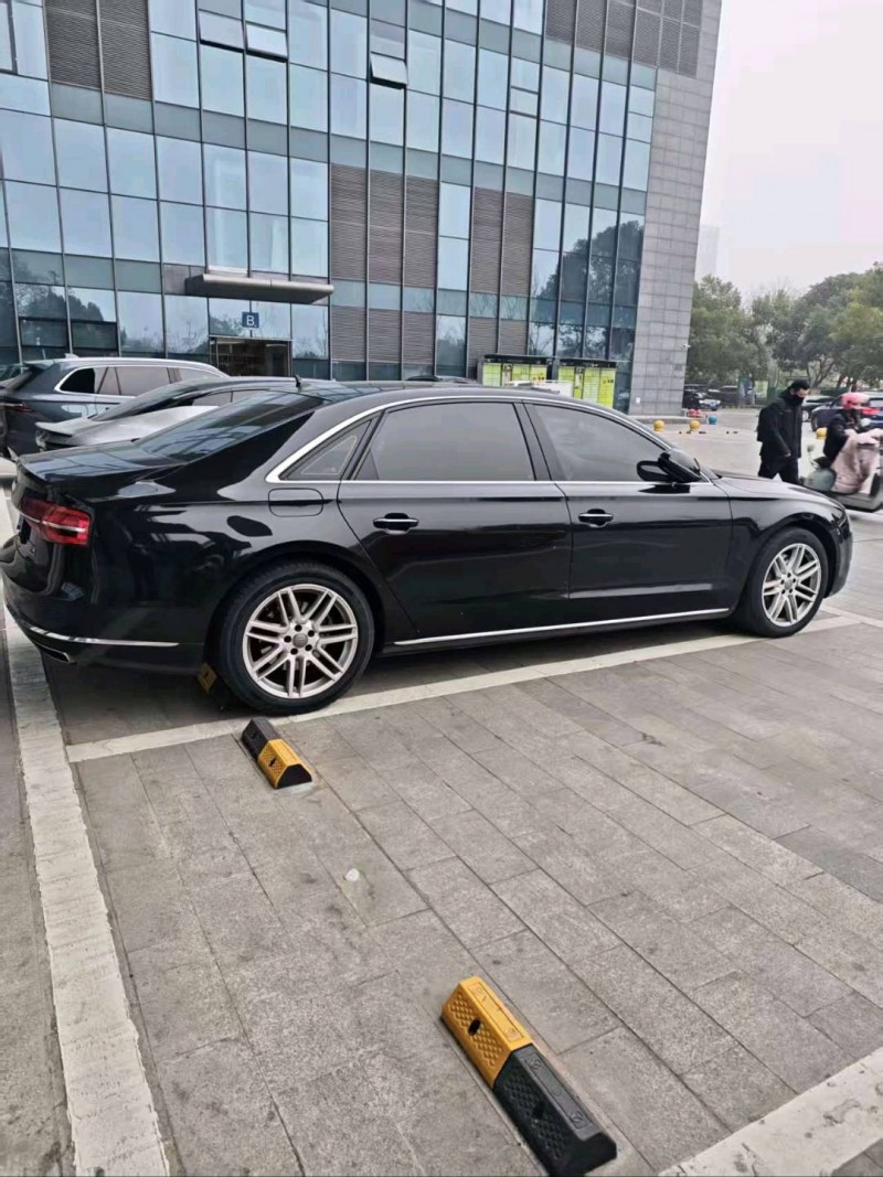 合肥16年奥迪A8L1