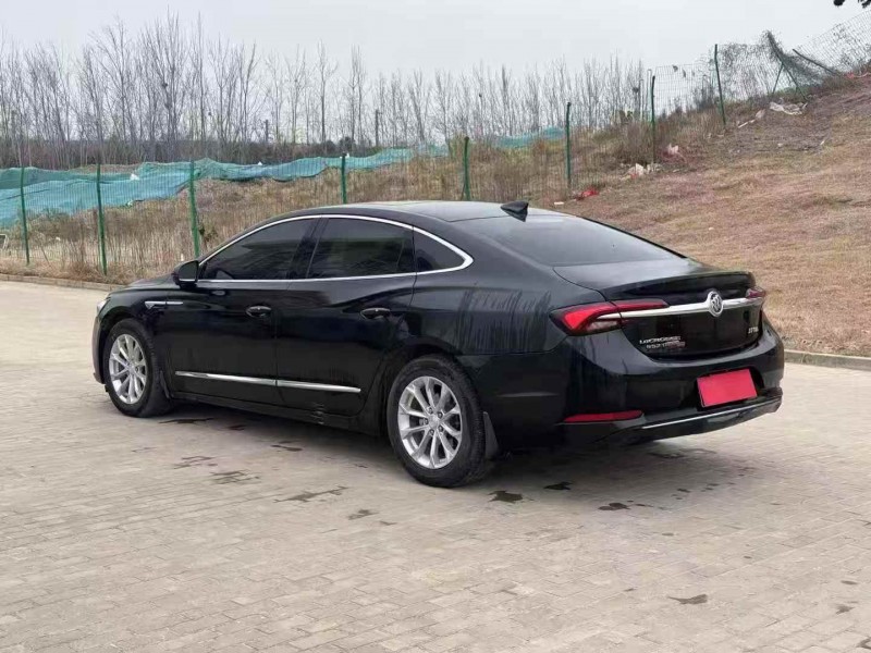 新乡20年别克君越8