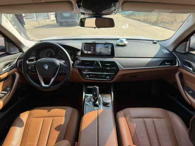 新乡18年宝马5系5