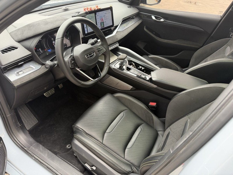 济宁23年吉利星瑞5