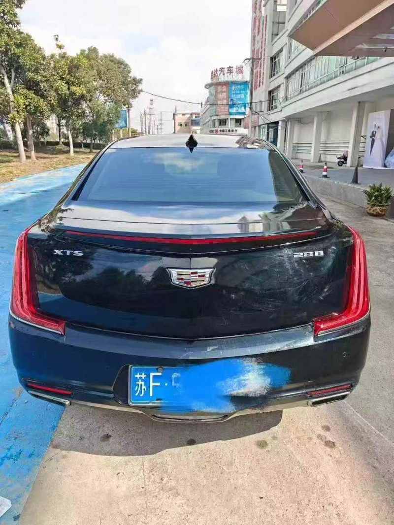 淮安19年凯迪拉克XTS8