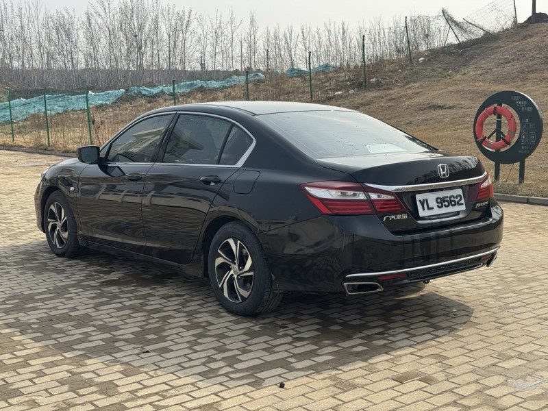 郑州16年本田雅阁4