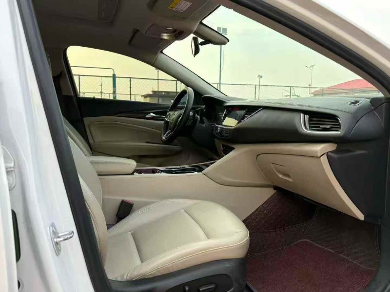 烟台22年别克君威5