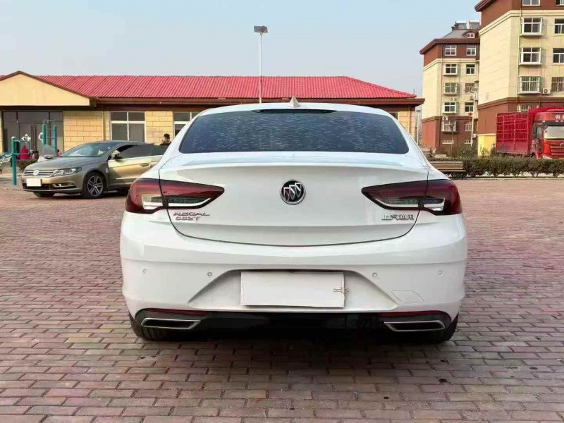 烟台22年别克君威9