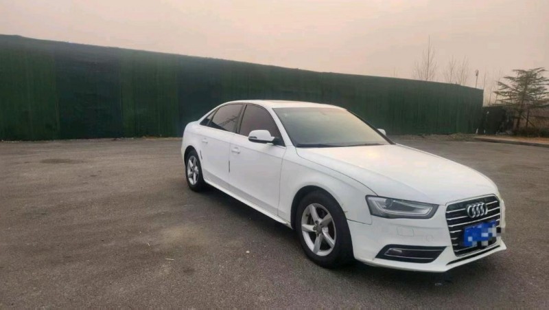 青岛16年奥迪A4L5