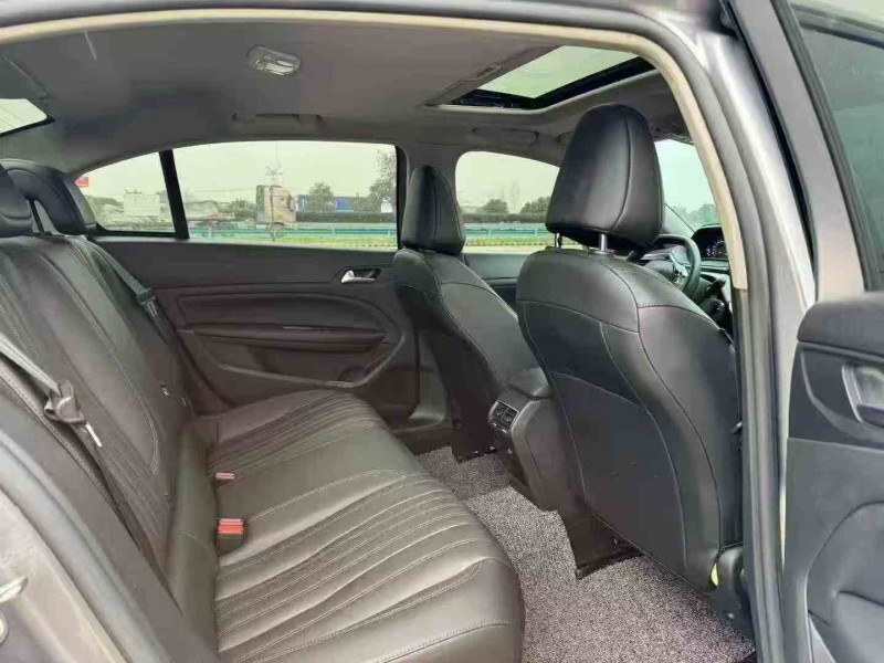 荆州23年东风标致7