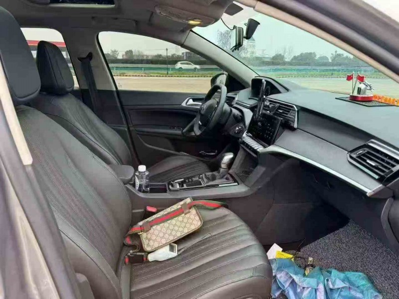 荆州23年东风标致8