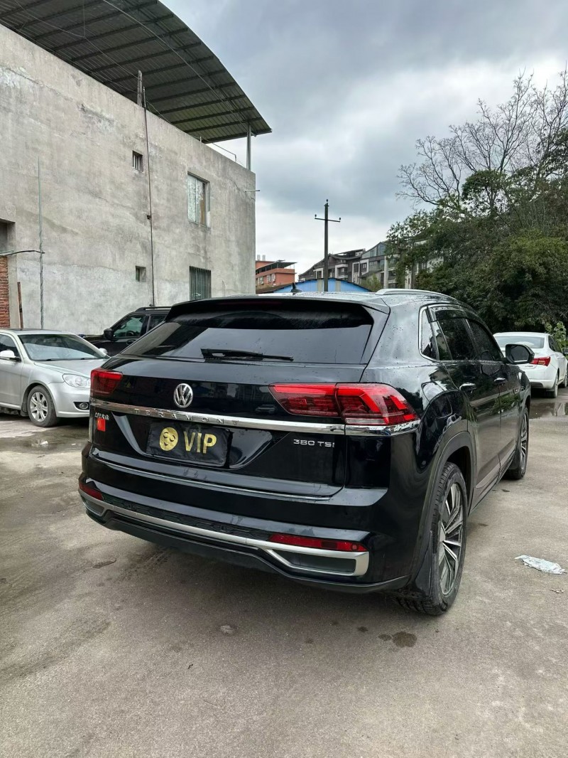 桂林20年大众途昂5