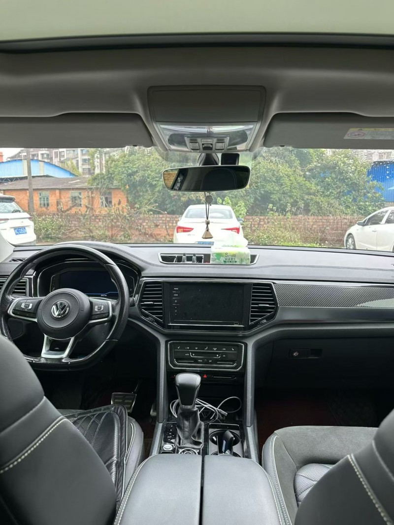 桂林20年大众途昂9