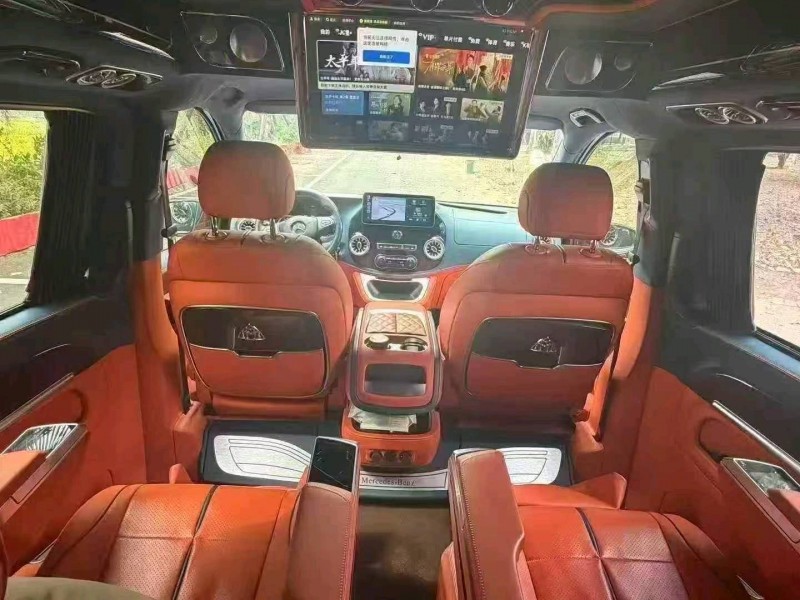 德州22年奔驰威霆5