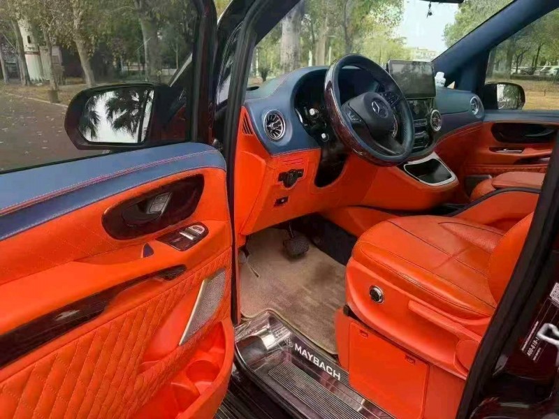 德州22年奔驰威霆6