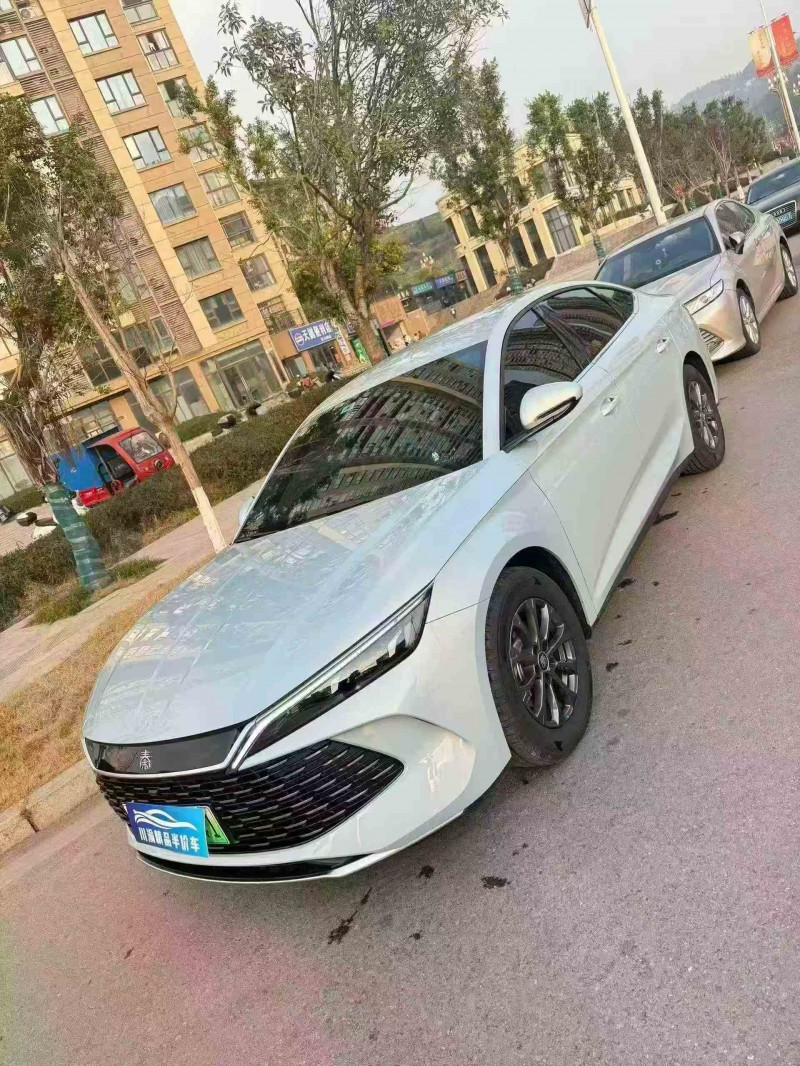 攀枝花25年比亚迪秦3