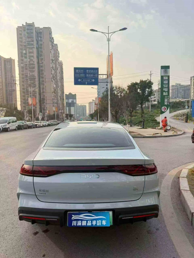 攀枝花25年比亚迪秦6