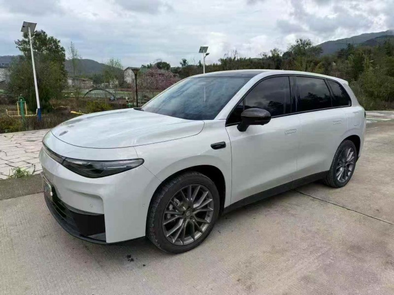 南平25年零跑汽车C102