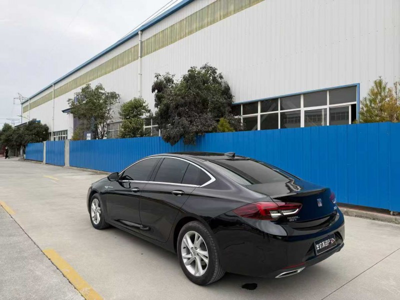 焦作24年别克君威8