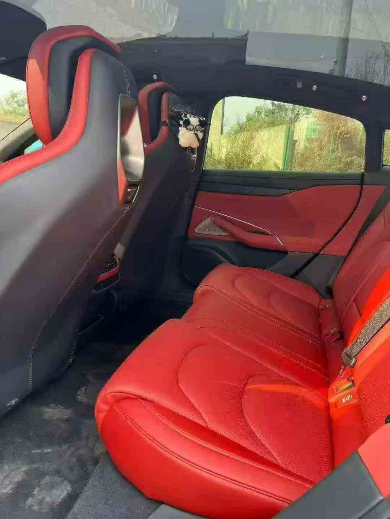 泸州25年小米SU74