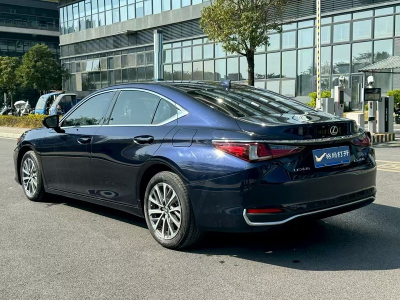东莞23年雷克萨斯ES7