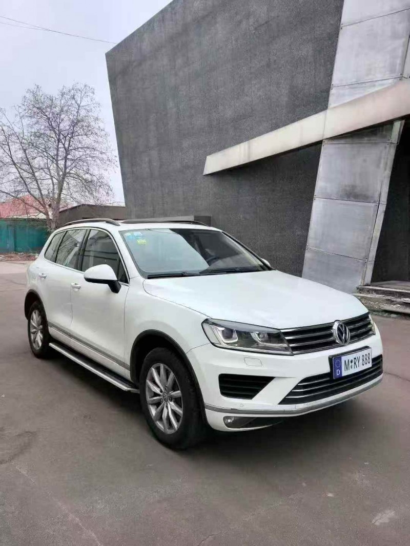 枣庄16年大众途锐2