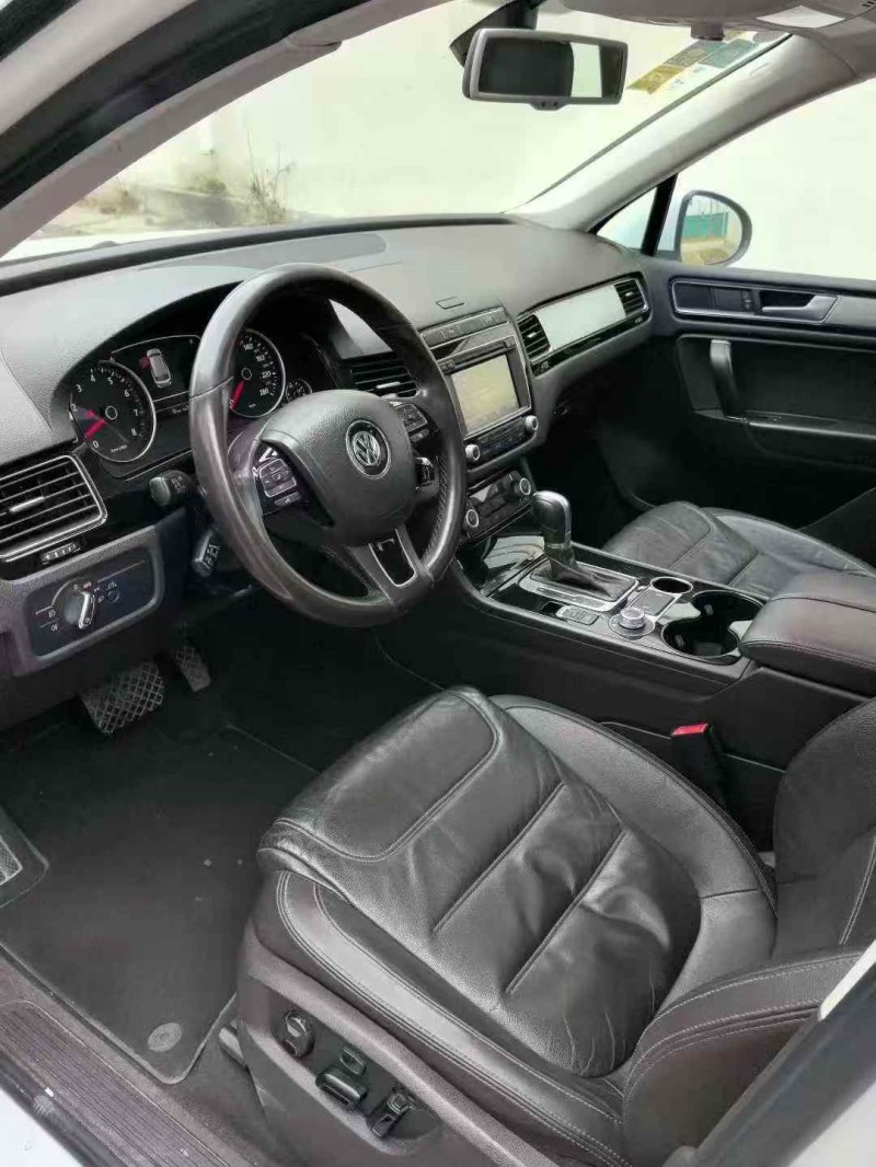 枣庄16年大众途锐6