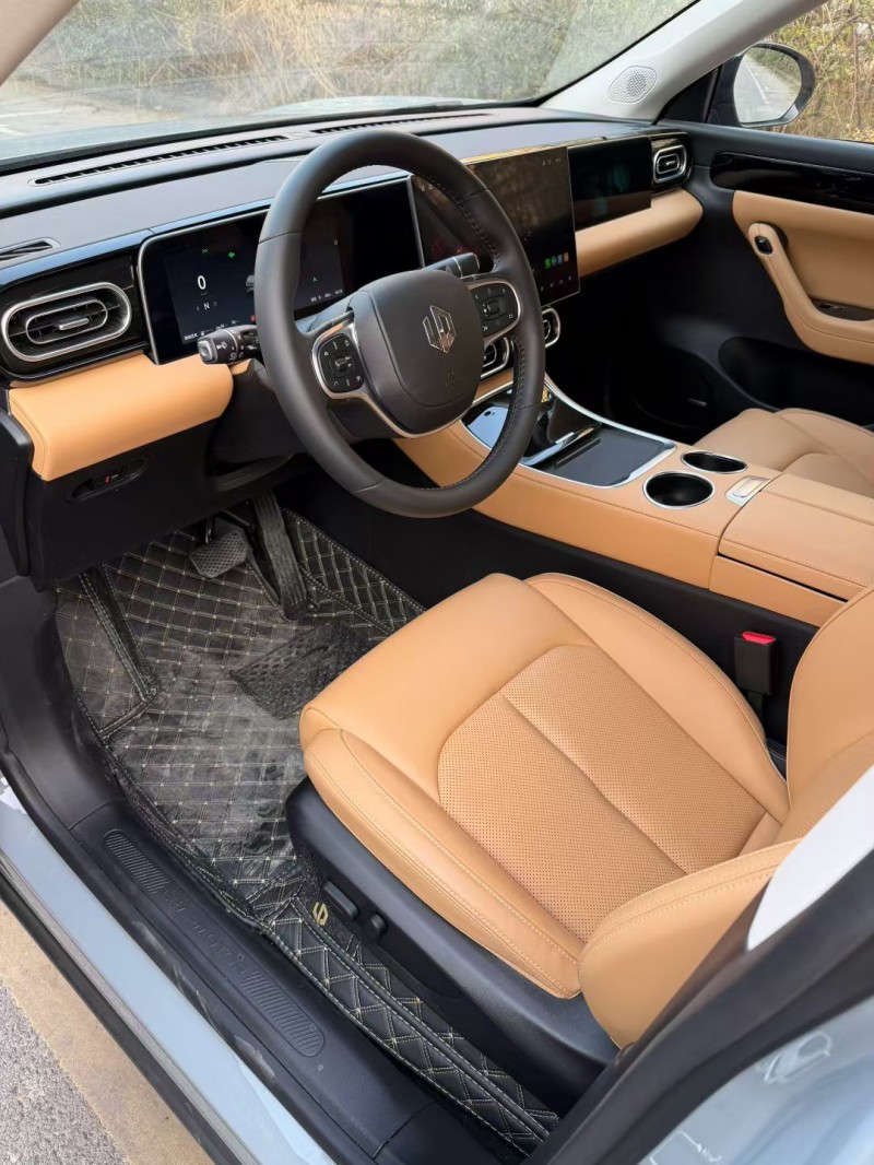 宿迁25年零跑汽车C116