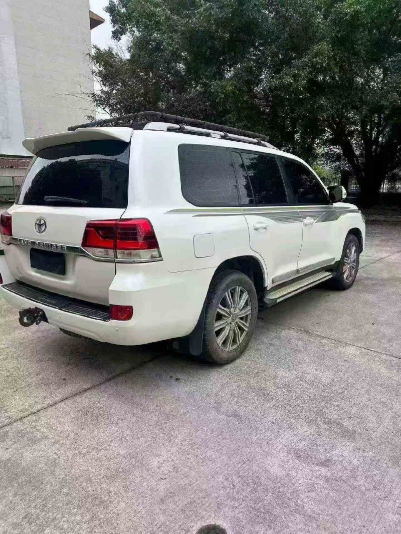 泉州16年丰田兰德酷路泽8