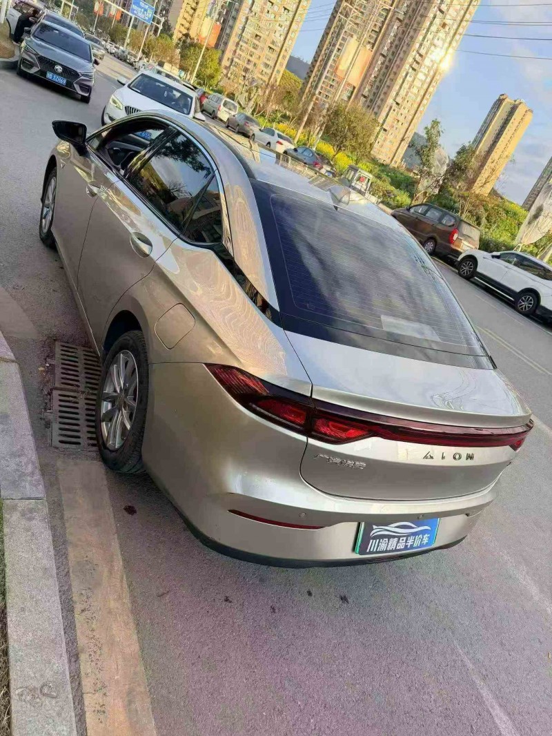 广元23年传祺埃安S7