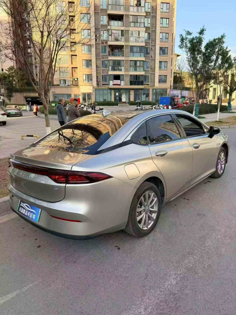 广元23年传祺埃安S8