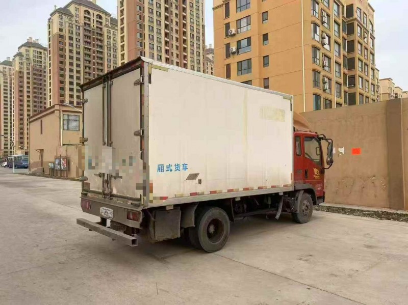 潍坊18年卡车系列重汽豪沃8