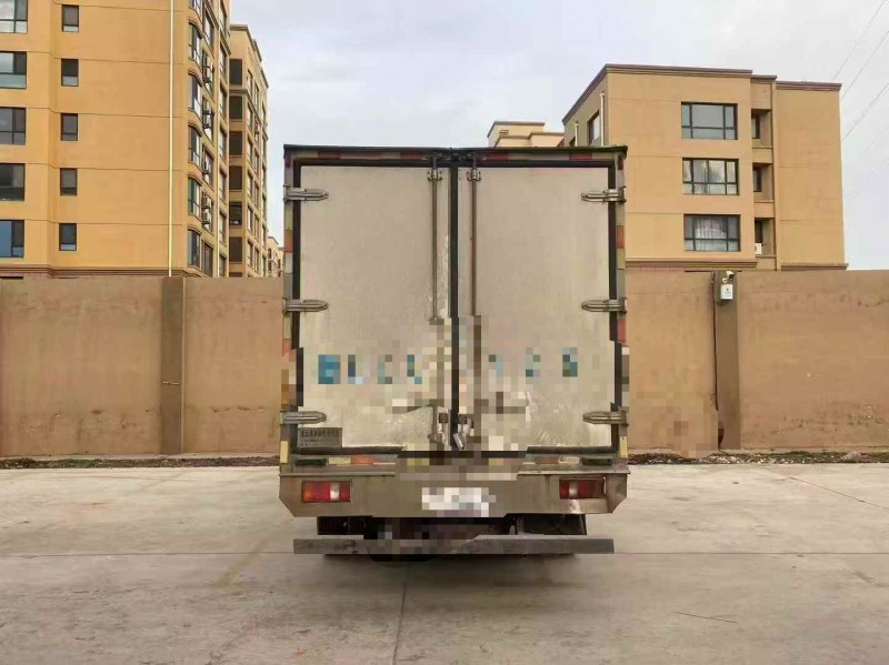 潍坊18年卡车系列重汽豪沃9