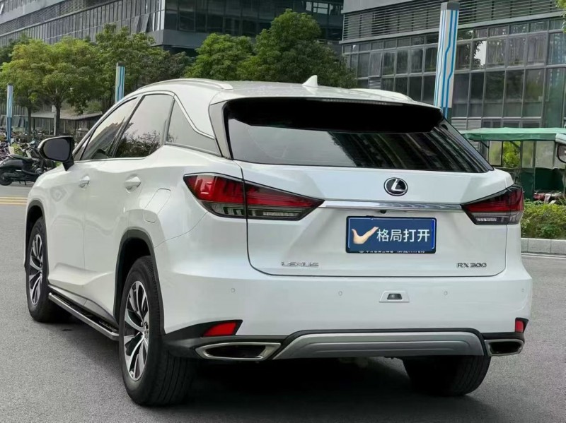 东莞22年雷克萨斯RX8