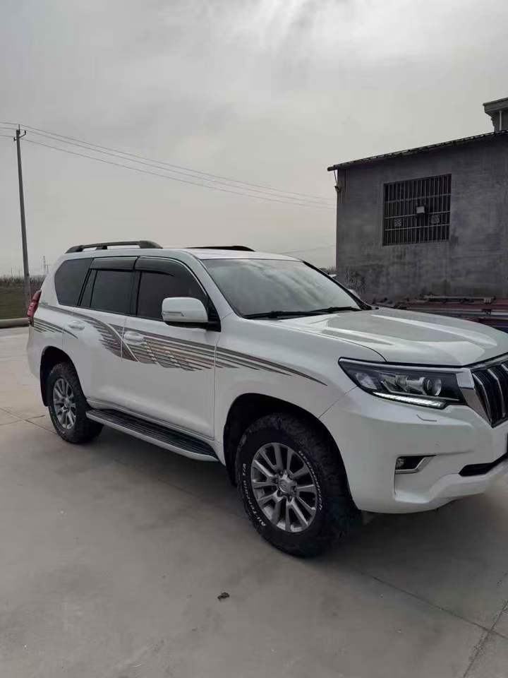 青岛18年丰田普拉多2