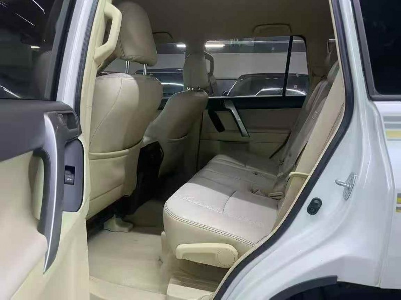 深圳18年丰田普拉多5